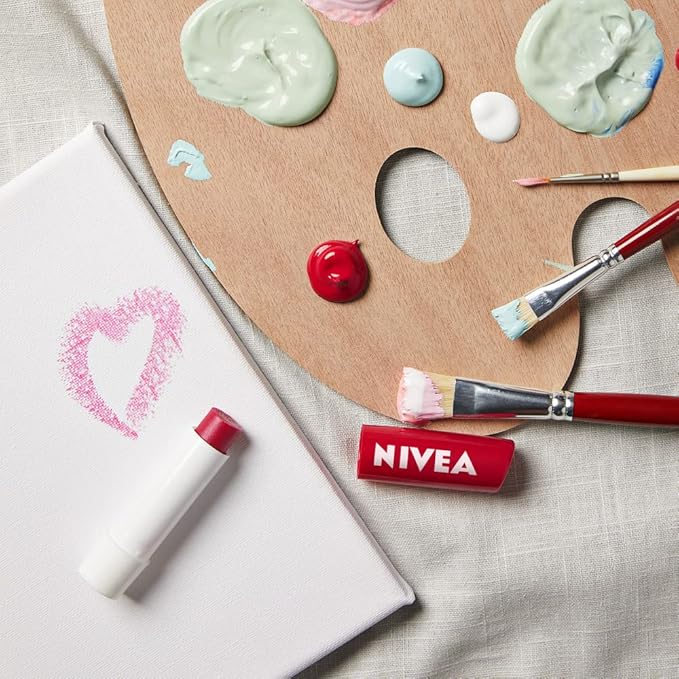 NIVEA Strawberry Shine Nourishing Lipstick 48g - Image 3