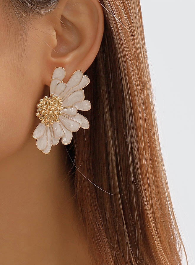 أقراط الزهور للنساء، أقراط من سبائك مضادة للصدأ والبهتان ومضادة للحساسية، هدية مجوهرات عصرية (أبيض + ذهبي) - Image 1