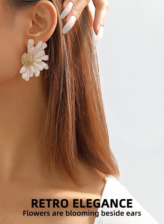 أقراط الزهور للنساء، أقراط من سبائك مضادة للصدأ والبهتان ومضادة للحساسية، هدية مجوهرات عصرية (أبيض + ذهبي) - Image 5