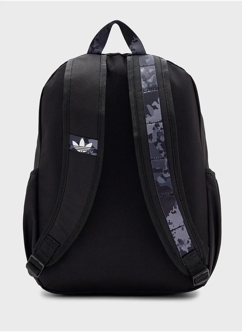 اديداس اوريجينالز Camo Backpack