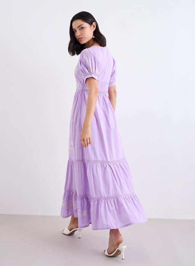 ستايلي فستان طويل بتفاصيل مُطرزة - Image 4