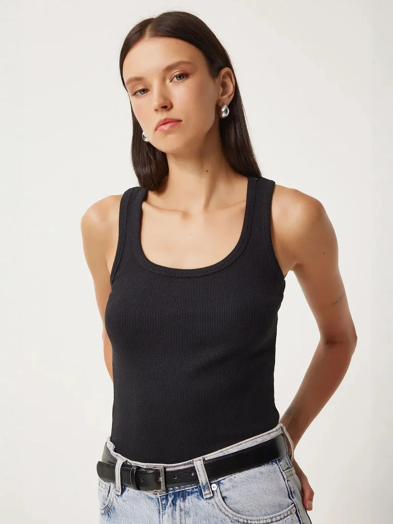 إسطنبول الساحرة ISTANBUL Fitted U Collar Cotton Tank Top