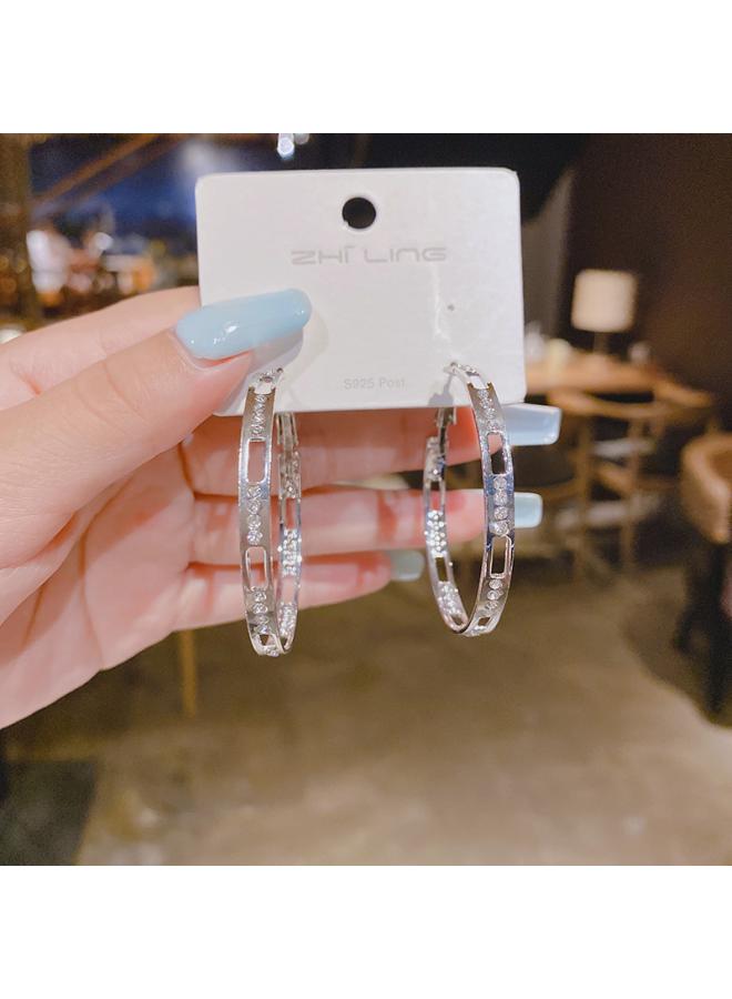 S925 Silver Needle Simple Personality Exaggerated Flash Diamond Claw Chain Winding Ear Ring Temperament Earrings Ear Jewelry New Fashion 