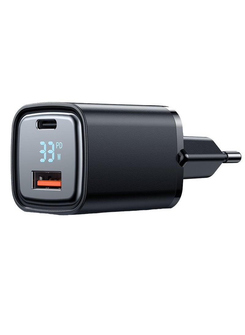 مكدودو شاحن ثنائي المنفذ CH-170 بقوة 33 وات، PD + QC مع شاشة رقمية لعرض الطاقة والشحن، منفذ Type-C وUSB-A لشحن جهازين معًا، تصميم ذكي يدعم شحن الهواتف والأجهزة اللوحية وأجهزة الكمبيوتر المحمولة وحتى Nintendo Switch، تحكم حراري نشط وشحن متعدد البروتوكولات للحصول على أقصى حماية وأداء مستقر. - Image 1