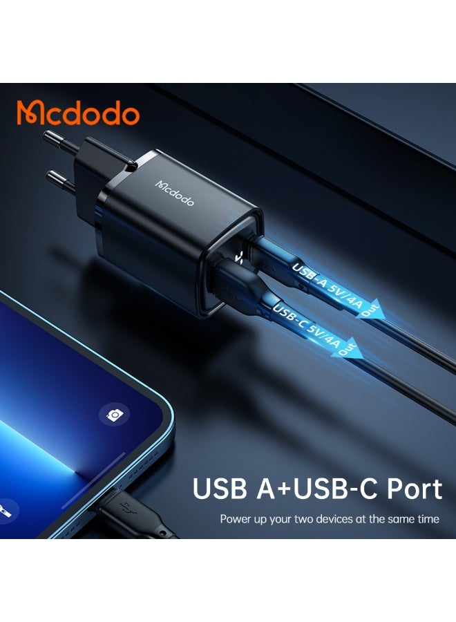 مكدودو شاحن ثنائي المنفذ CH-170 بقوة 33 وات، PD + QC مع شاشة رقمية لعرض الطاقة والشحن، منفذ Type-C وUSB-A لشحن جهازين معًا، تصميم ذكي يدعم شحن الهواتف والأجهزة اللوحية وأجهزة الكمبيوتر المحمولة وحتى Nintendo Switch، تحكم حراري نشط وشحن متعدد البروتوكولات للحصول على أقصى حماية وأداء مستقر. - Image 4
