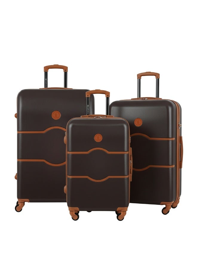 ايجل اكسبريس طقم حقائب سفر "Eagle Express Iconic" المكون من 3 قطع (مقاسات 20/24/28 بوصة) باللون البني (Maple Brown)؛ يتميز بهيكل صلب ومتين من مادة ABS وتصميم خفيف الوزن، ويشمل حقائب مناسبة للمقصورة وأخرى للشحن، مع عجلات دوارة بزاوية 360 درجة، ونظام قفل آمن، وضمان لمدة عامين. - Image 1