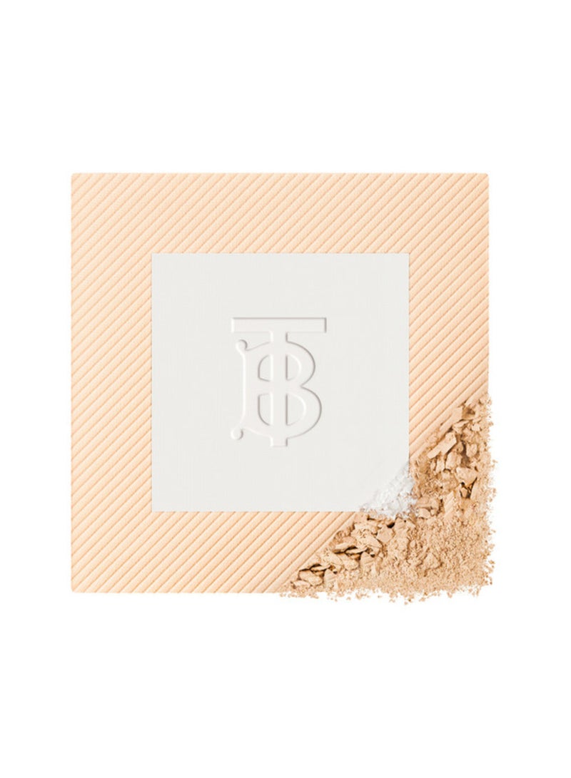 BURBERRY بودرة بربري بيوند وير للتثبيت والتنعيم 01 فير، 11 جرام - Image 2