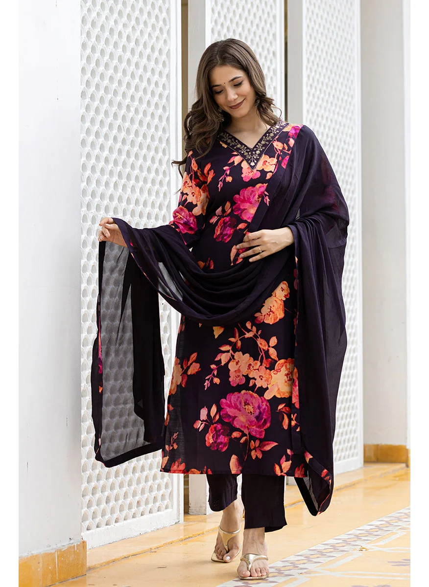 زيري سوق Purple Rayon Blend Floral Printed Straight Kurta Set