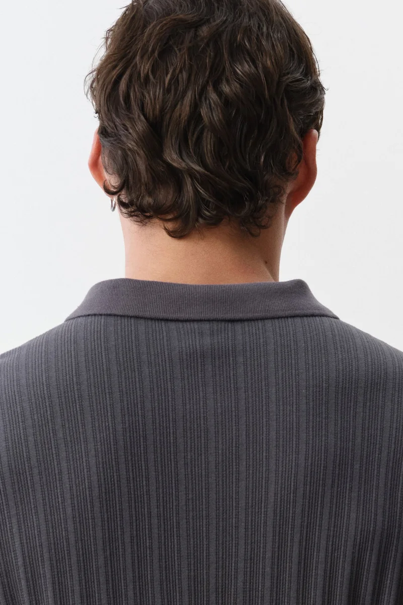 اتش اند ام Slim Fit Textured jersey polo shirt