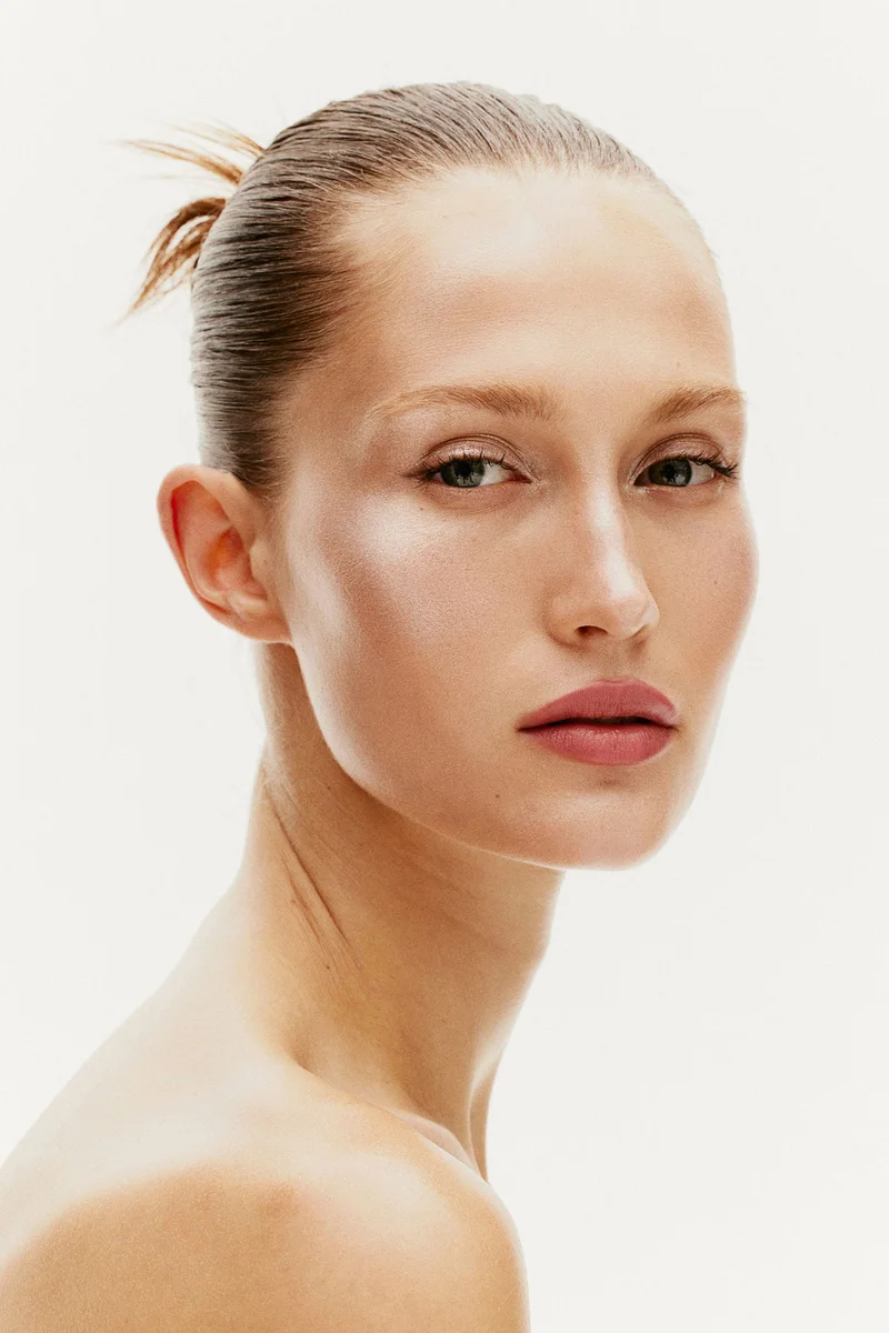 H&M Glow Pro Highlighter