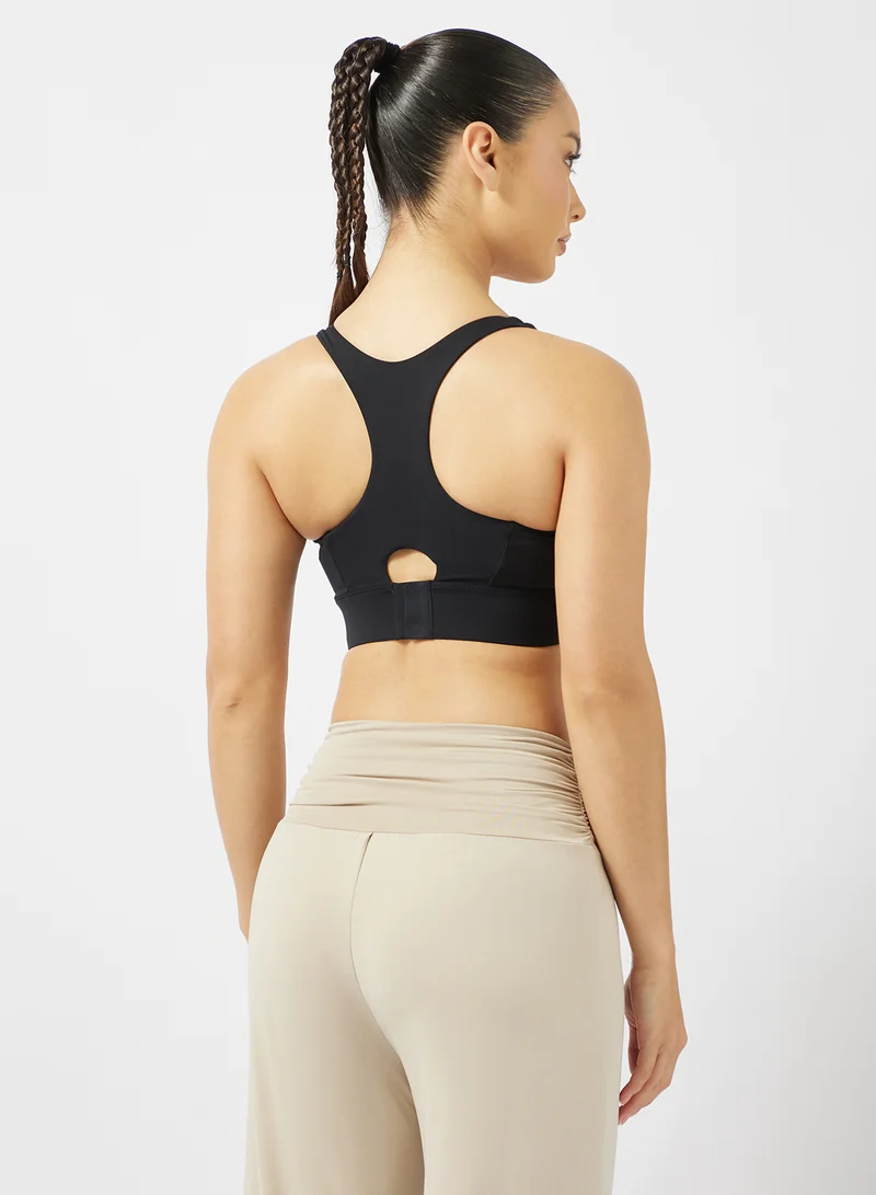 FRWD Seamless Feather Fit Medium Coverage Sports Bra with Back Clasp