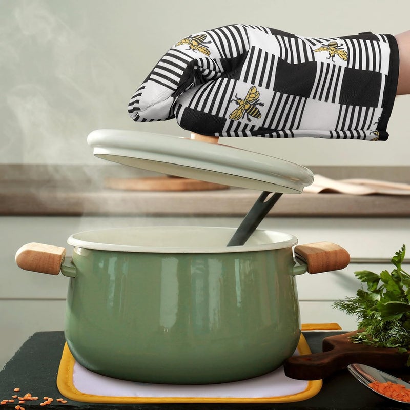 Bencailor Bencailor 6 Pcs Bee Kitchen Towels Oven Mitts and Pot Holders Sets Dish Towels Non Slip Heat Resistant Oven Gloves for Summer Baking Cooking SuppliesWhite and YellowHappy Bee - Image 4