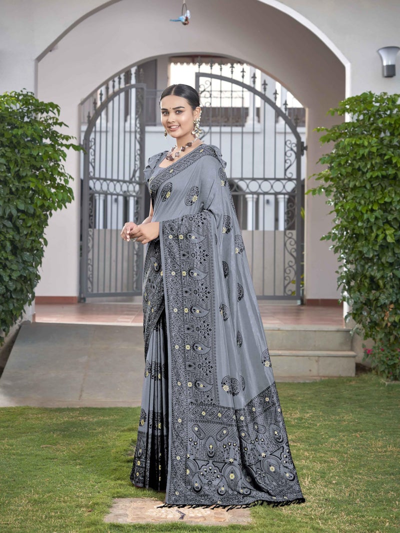 MANOHARI Women's Most Trendy Banarasi Woven Grey Saree With Heavy Jacquard Work Saree With Blouse Piece - Image 3