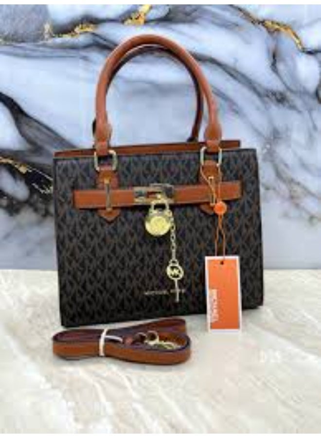 ام كي حقيبة صغيرة من إم كيه هاميلتون (بني)