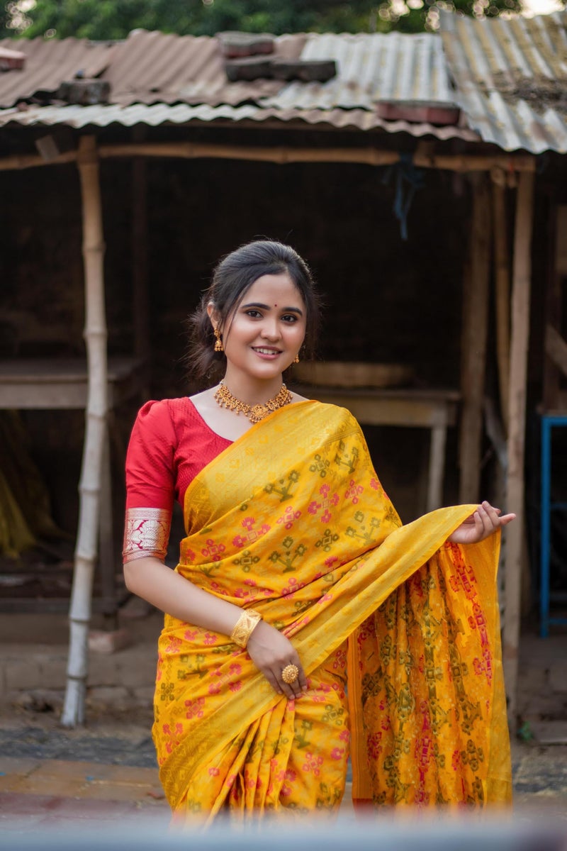 EthnicJunction Womens Woven Kanjivaram Silk Blend Saree With Blouse Piece|Karva Chauth Special Saree|Yellow saree - Image 5