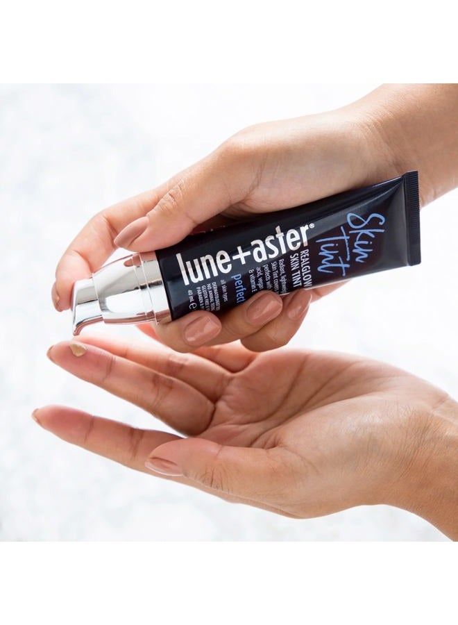 Lune+Aster RealGlow® Skin Tint - This light-diffusing Skin Tint covers and perfects with ultra-lightweight, customizable sheer to medium coverage for a naturally radiant look - Vanilla - Image 5