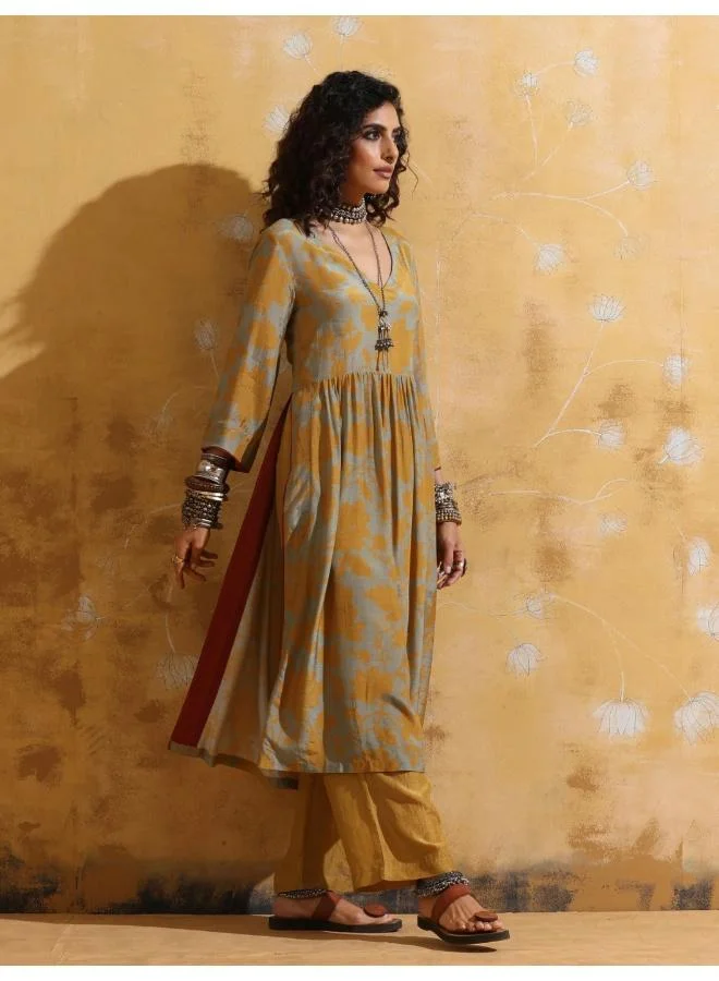 ترو برونز trueBrowns Mustard Jaal Print Muslin Silk High-Slit Fit and Flared Kurta Set