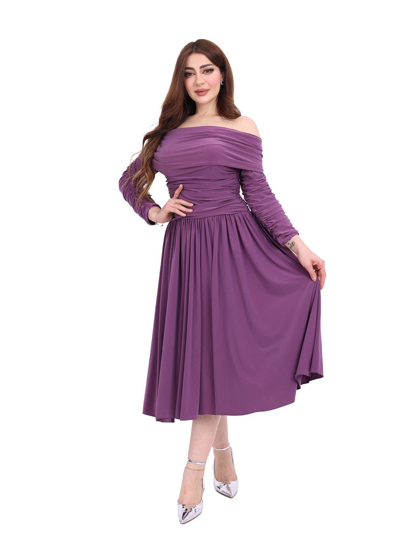 Modern Design A short elegant and luxurious dress for a distinctive look on occasions This item is the perfect choice for you from the modern designer brand  - Image 1