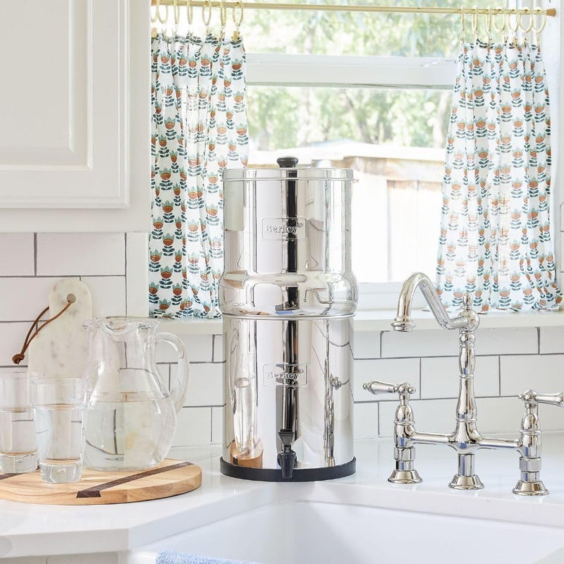 Berkey Big Berkey GravityFed Stainless Steel Countertop Water Filter System 225 Gallon with 2 Authentic Black Berkey Elements BB92 Filters - Image 2