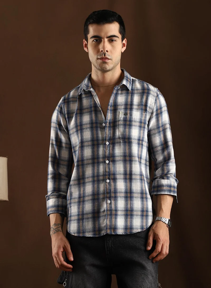 Campus Sutra Men's Off-White & Denim Blue Gradient-Check Regular Shirt