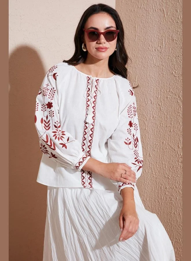 ليلا بلوزة ليلى قطن بقصة عادية وأكمام بالون مطرزة للنساء