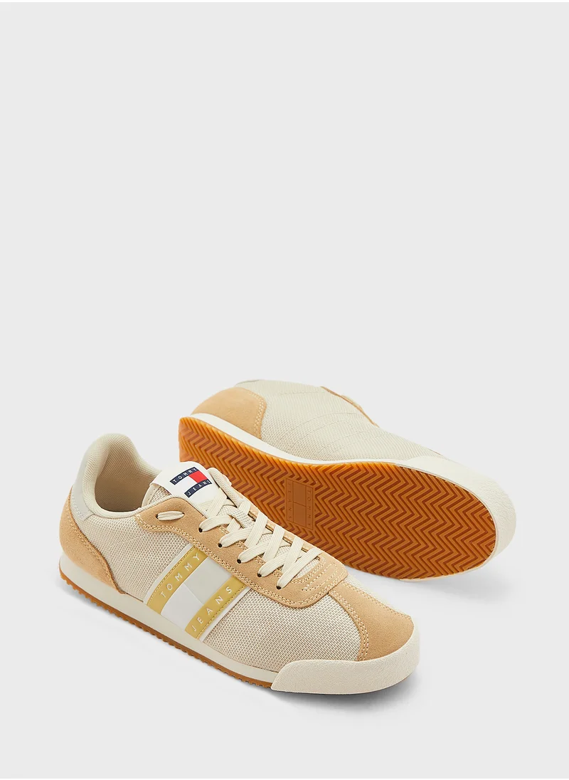 تومي جينز Lace Up Low Top Sneakers