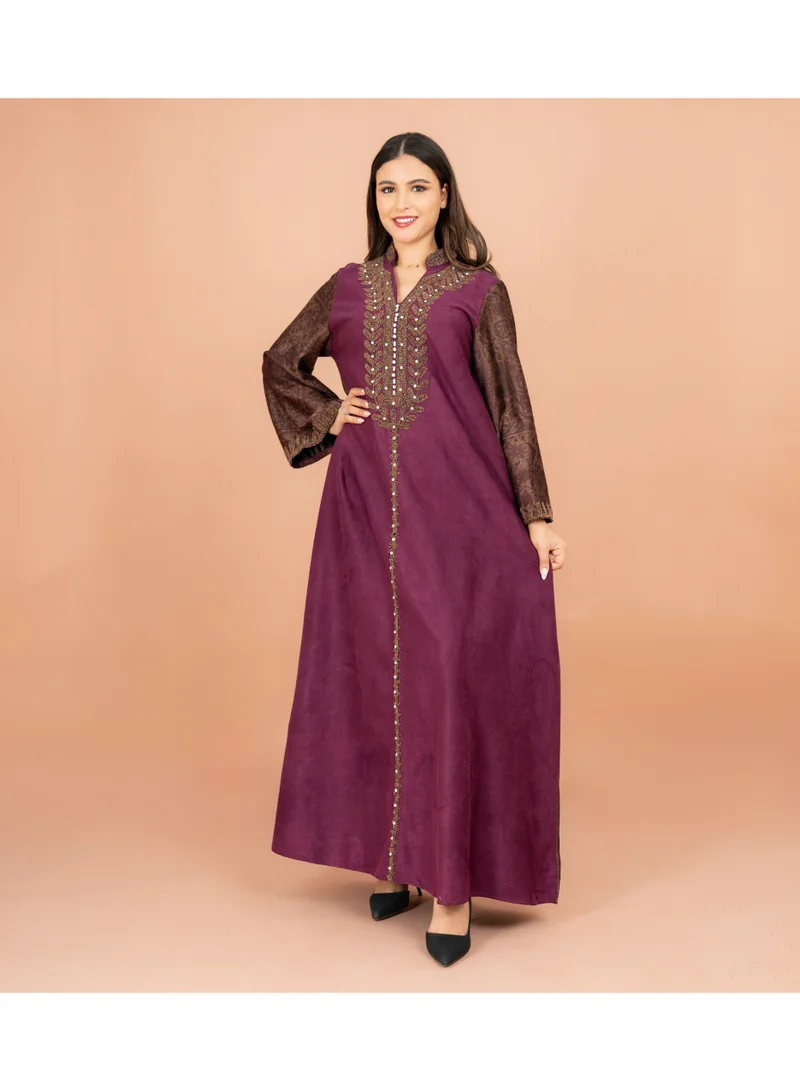 اكسا جلابية فاخرة من الماندرين مطرزة بالخرز بأكمام منقوشة