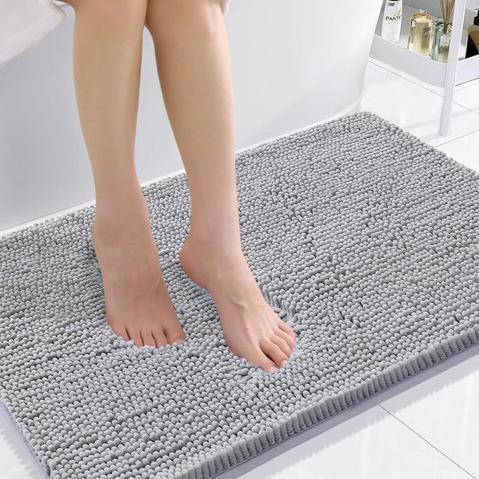 LUXURY CHENILLE BATH RUG 36X24 EXTRA SOFT AND ABSORBENT SHAGGY BATHROOM MAT RUGS MACHINE WASHABLE NONSLIP PLUSH CARPET RUNNER FOR TUB SHOWER AND BATH ROOM LIGHT GREY
