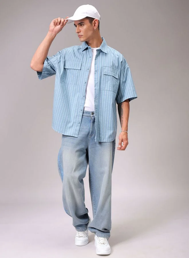 ذا انديان كراج كو Men Oversized Pin Striped Half Sleeves Cutaway Collar Double Flap Pocket Street Wear Shirt