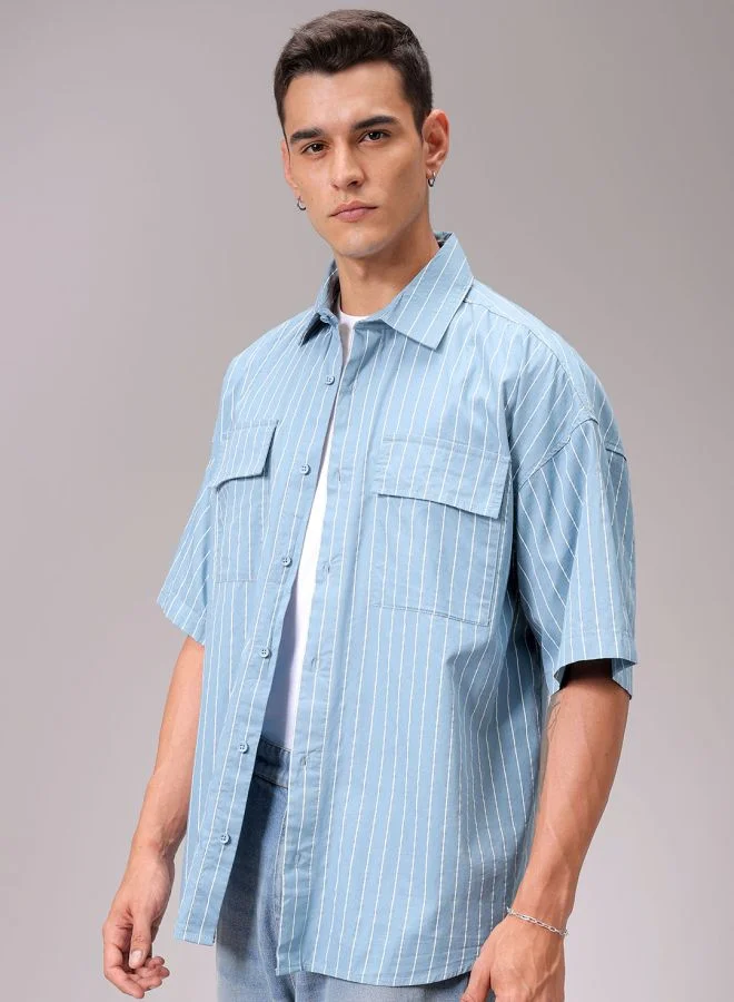 ذا انديان كراج كو Men Oversized Pin Striped Half Sleeves Cutaway Collar Double Flap Pocket Street Wear Shirt