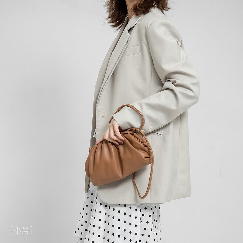 High-End Pleated Cloud Bag Fashion Women'S Bag Underarm Bag Dumpling Bag Texture Niche 24 Years New Women'S Bag - Image 5