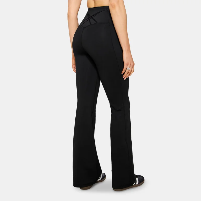 Fabletics ليقنز تدريب بوست باور هولد بقصة واسعة للنساء