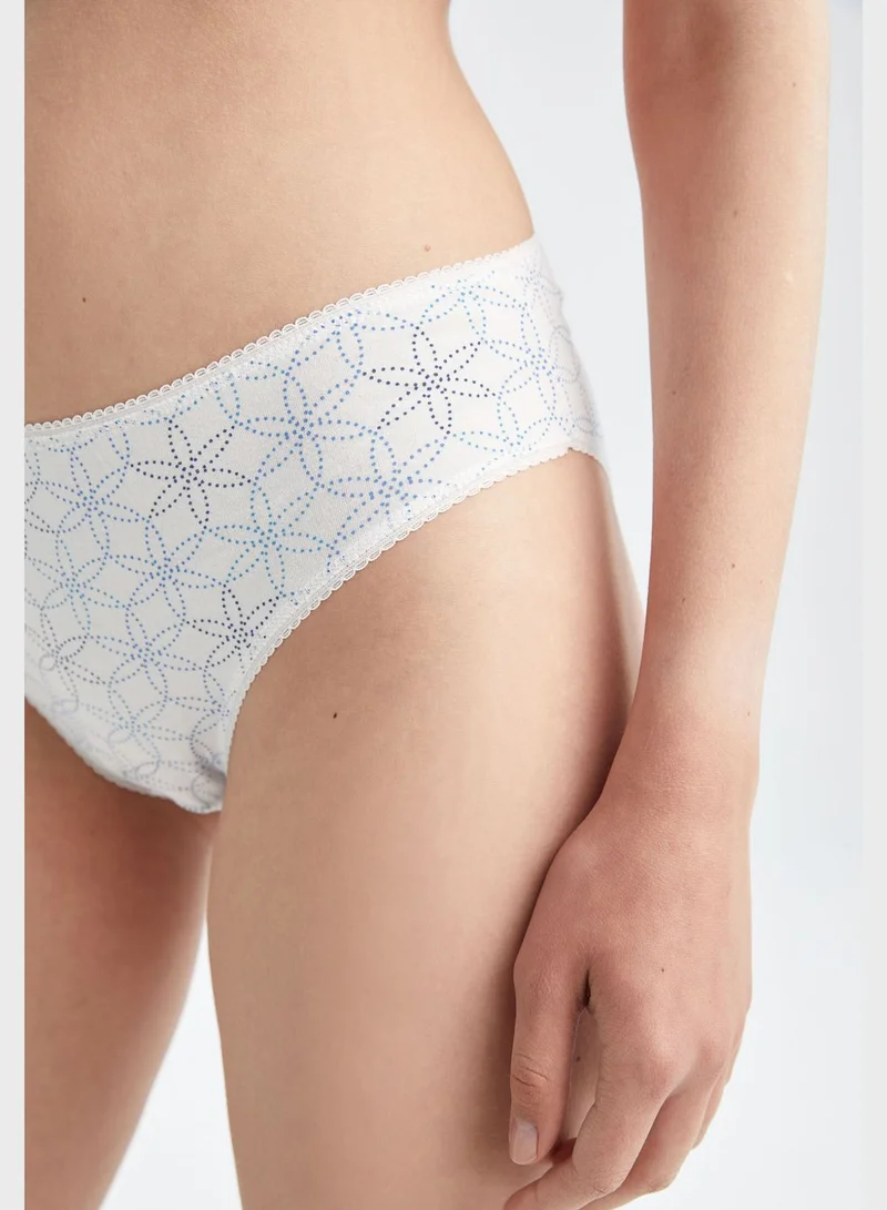DeFacto High Leg Brief