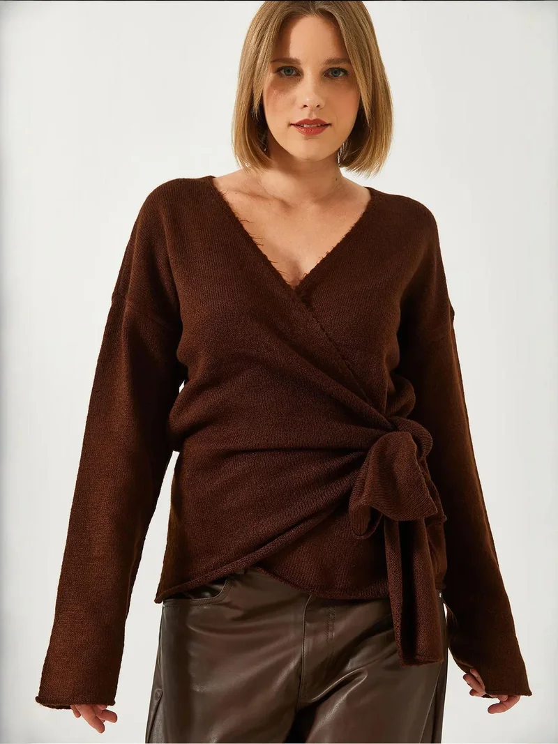 Bianco Lucci LUCCI V-Neck Knit Cardigan with Tie Closure