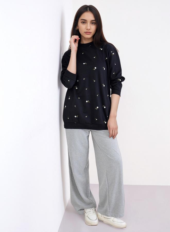 ستايلي سويت شيرت أسود طويل مطرز بقصة عادية - Image 2