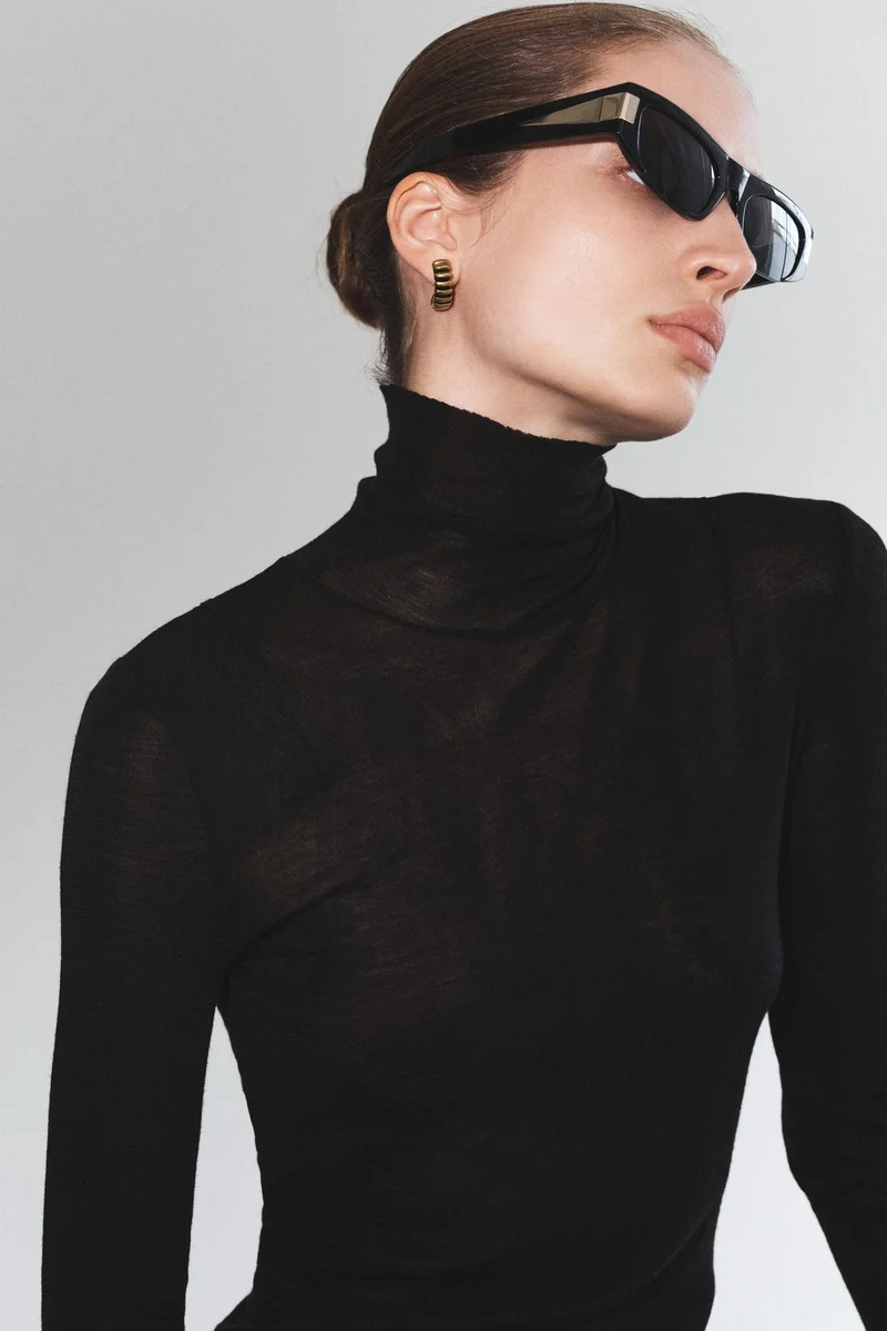 H&M Merino wool turtleneck top