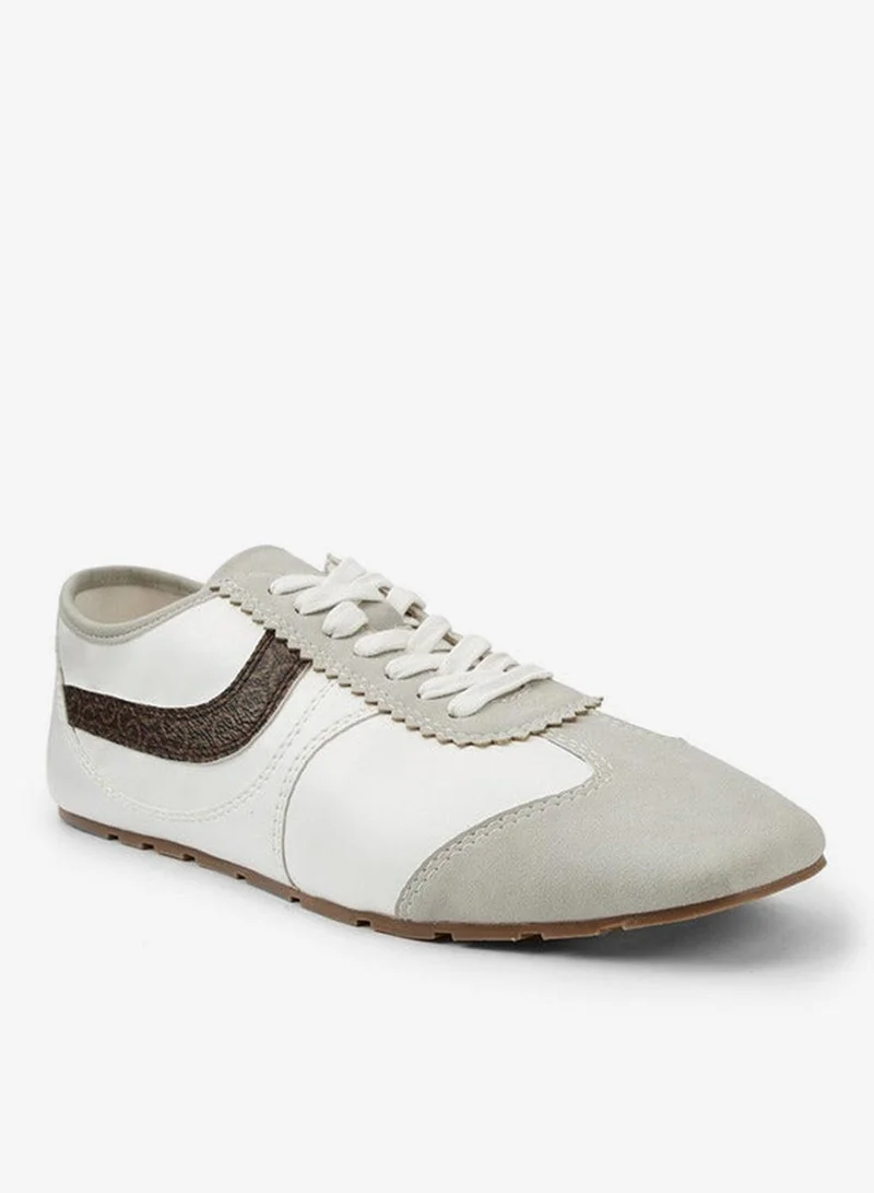 سيليست حذاء رياضي نسائي بأربطة مزين بالدانتيل