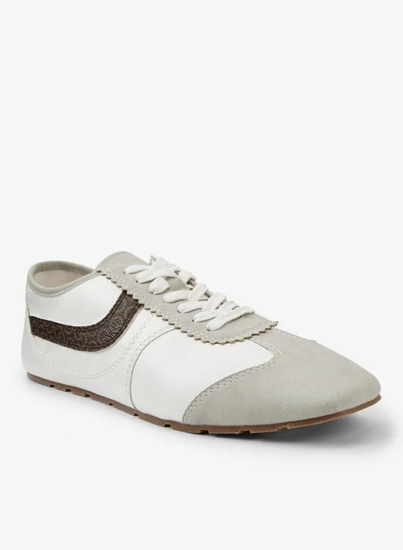 سيليست حذاء رياضي نسائي بأربطة مزين بالدانتيل