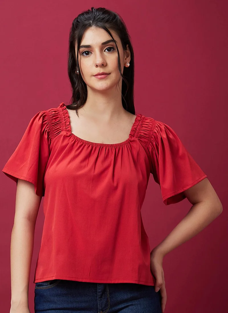 جلو باص بلوزة جلوبس نسائية بأكمام واسعة وياقة مربعة