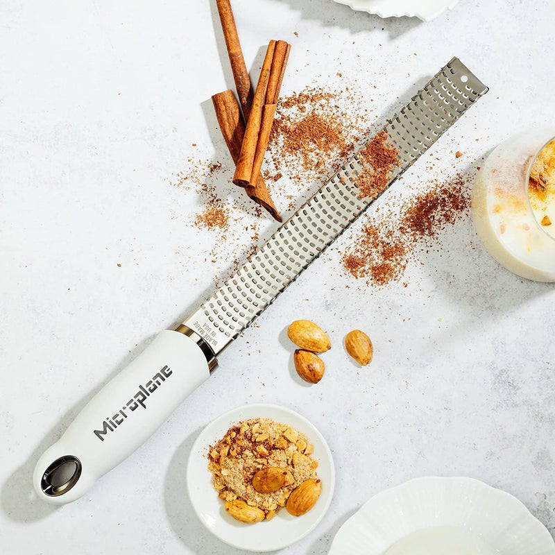 Microplane Premium Classic Citrus Zester Tool and Parmesan Cheese Grater - White - Image 4