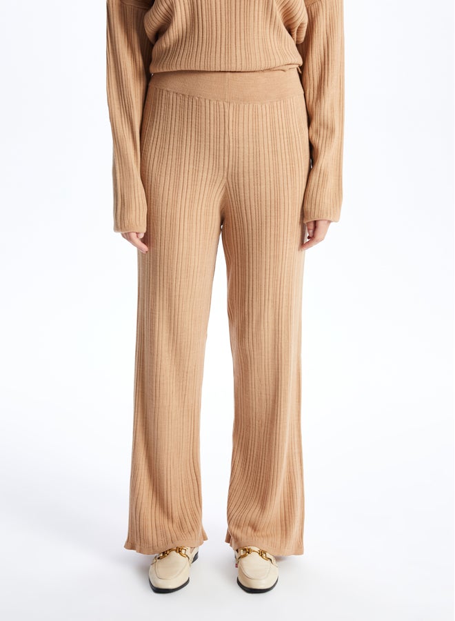 LC WAIKIKI Women's Elastic Waist Straight Knitwear Trousers - Image 4