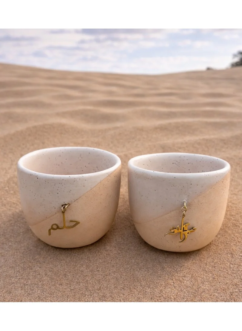 تحفة لوكس أكواب القهوة السيراميكية المصنوعة يدويا من Tohfa Luxe Sabr & Dream مع الخط العربي – مجموعة من 2 (6.5 × 8 سم)