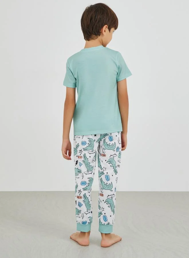 ستايلي Styli Graphic Print Round Neck T-Shirt and Pyjama Set