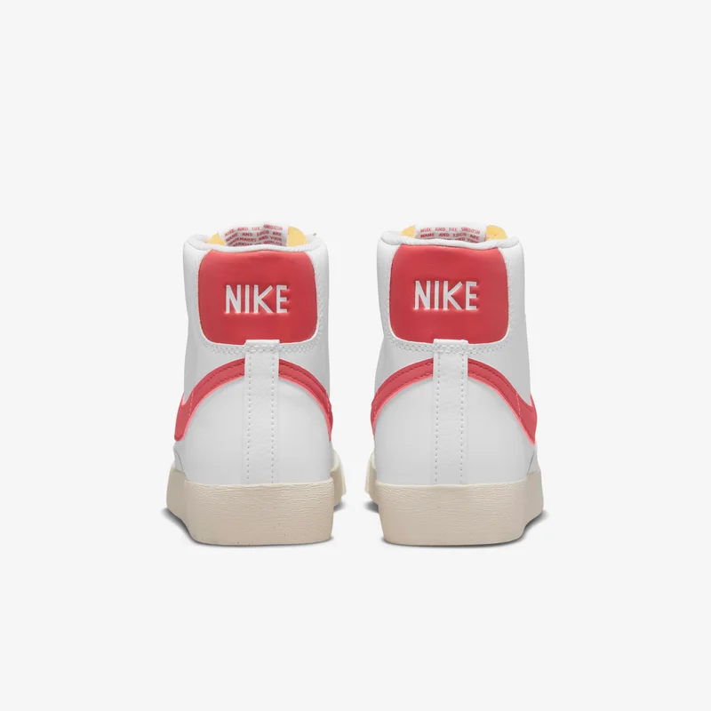 Nike Women's Blazer Mid '77 Shoes