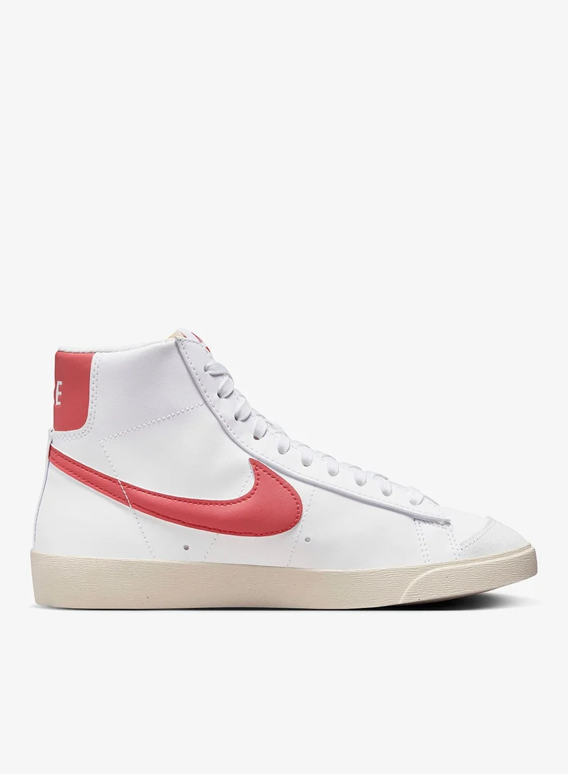 Nike Women's Blazer Mid '77 Shoes