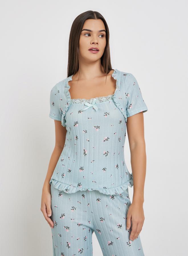 Styli Textured Ditsy Floral Lettuce Hem Bolero Sleeve Top and Pyjama Set - Image 3