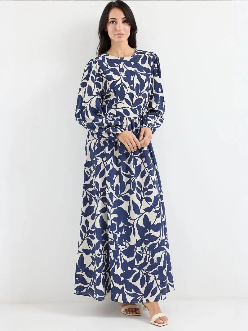 بيغ دارت فستان ماكسي بياقة على شكل فيونكة من قماش الكريب بنقشة الزهور