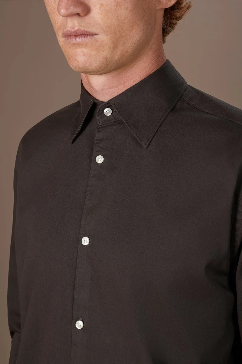 Doppelganger Brown Men's casual shirt with classic collar in 100% cotton gabardine fabric comfort fit - Dk Brown for Men | Best Price UAE