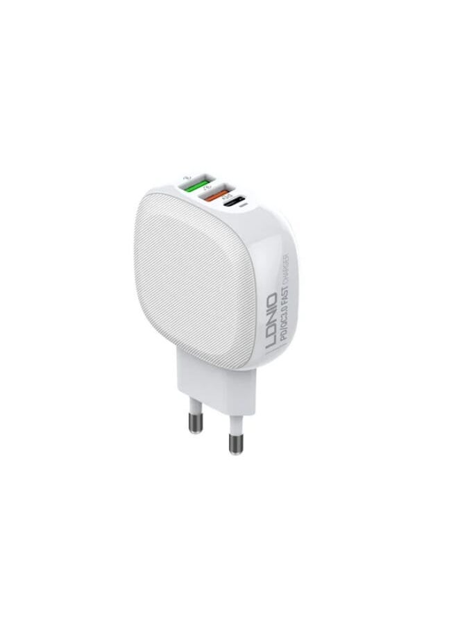 A3510Q High Quality EU Plug Travel Charger Dual USB Port & 1 Type-C Port 32W With Type-C To Lightning Cable - White