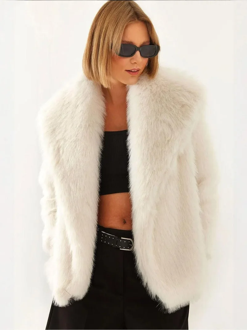 Bianco Lucci LUCCI Oversize Faux Fur Coat